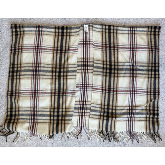 Woolrich Cozy Shawl Wrap Sienna Plaid OS Plaid Wool Shawl Wrap With Fringe - Picture 7 of 11